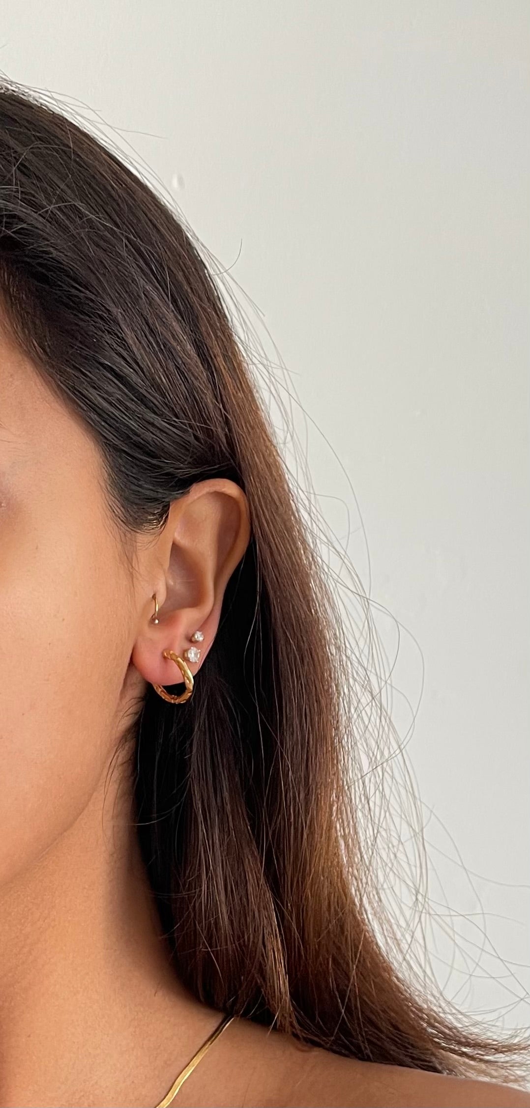 Small Twisted Effect Hoops